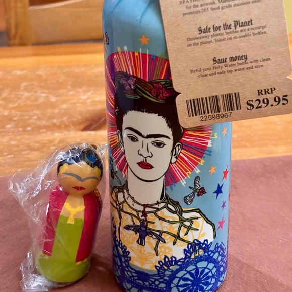Bundle of TWO Frida Kahlo items: 10" water bottle and wooden peg ornament - Picture 1 of 5